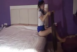يأتي الليل ، تتباعد الأرجل عن بعضها البعض. سكسي عربي خلفي