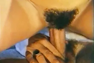 بالتأكيد سكسي مدبلج عربي لن نحتاج إلى الرجال.