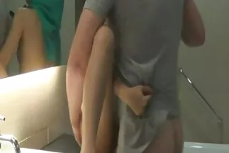 زوجة الأب تشعر بالملل سكسي محارم عربي من ممارسة الجنس